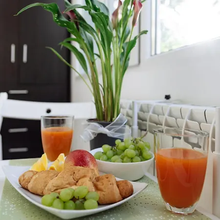 Апартаменты Cosy Close To Mall